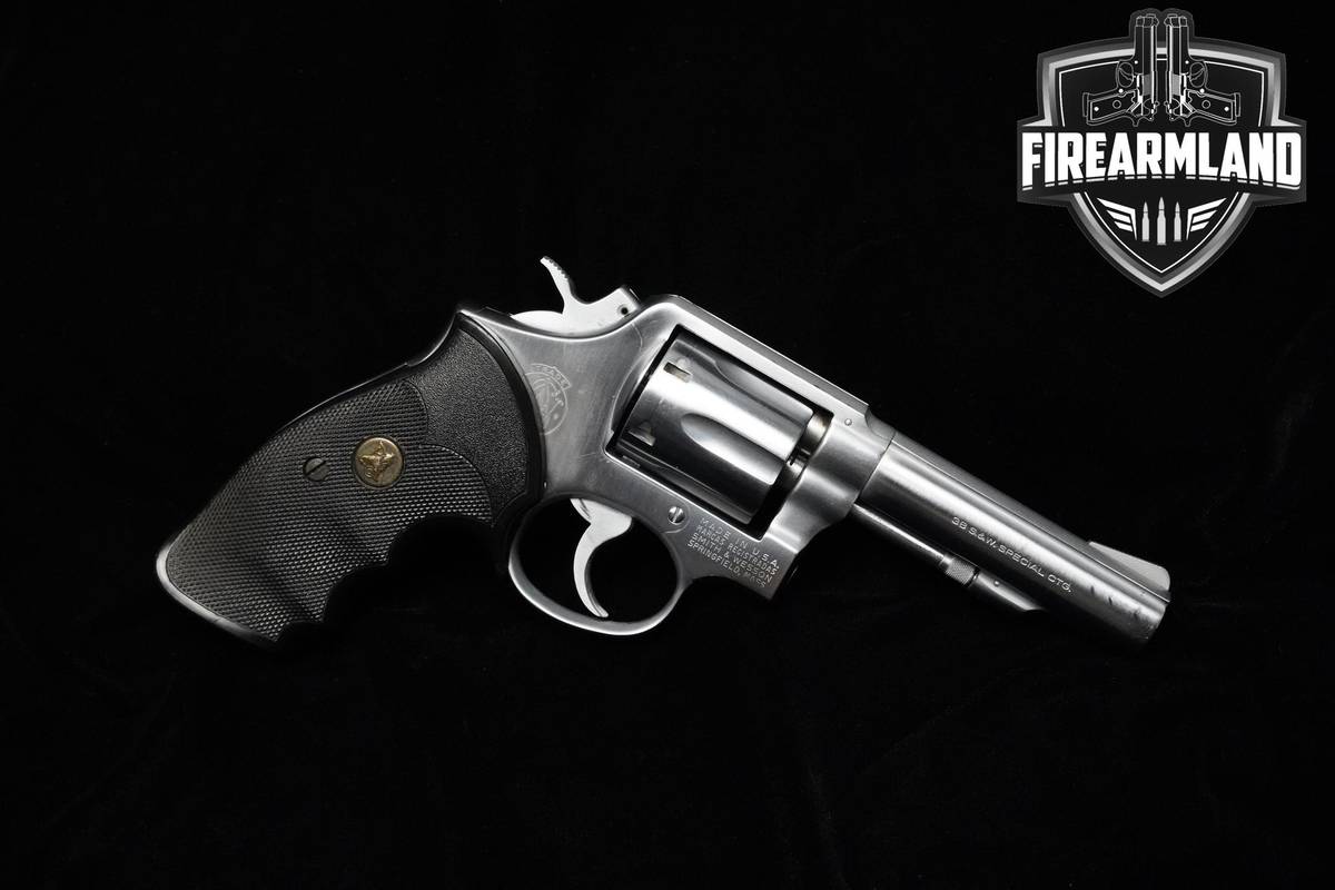 VINTAGE 1975 Smith & Wesson (S&W) Model 10-3 38 Special 4" Stainless S&W
