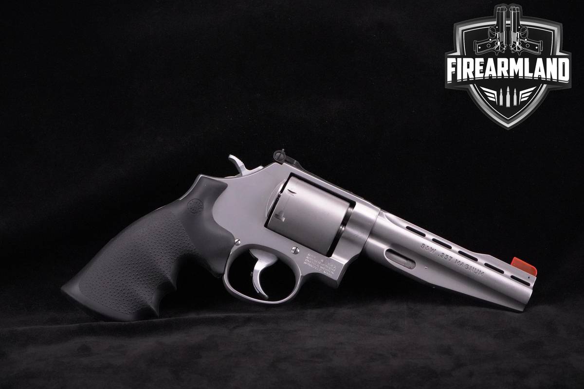 Smith & Wesson 686-6 Plus Performance Center 357-Magnum S&W 686-6 + OG-CASE