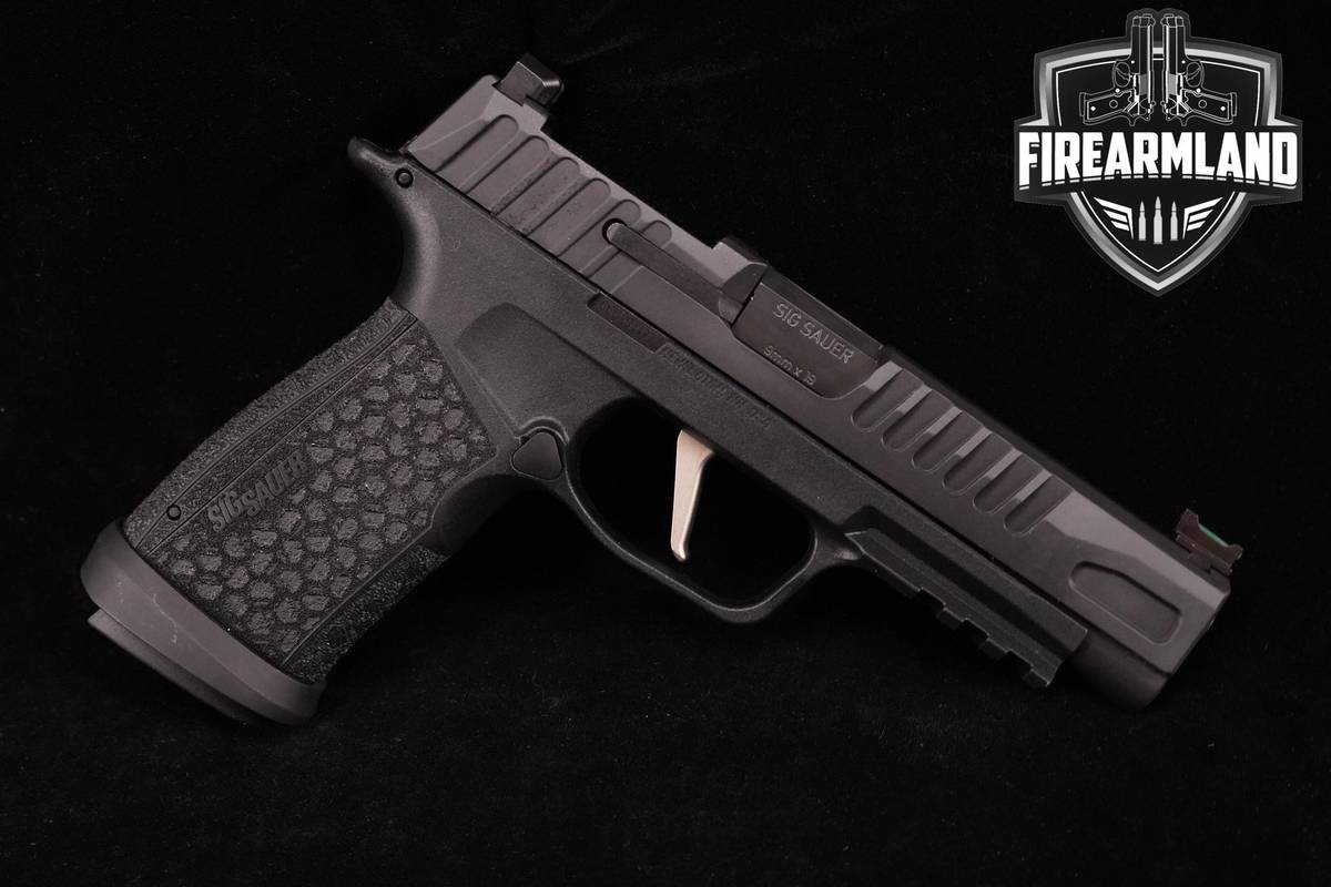 Sig Sauer P365 FUSE 9mm 4.3" P-365 Optic-Ready +3 MAGS, ORIG CASE & HOLSTER
