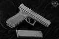 Glock 17 Gen4 9mm Luger (9x19 Para) Melonite in Very Good Condition Image 2