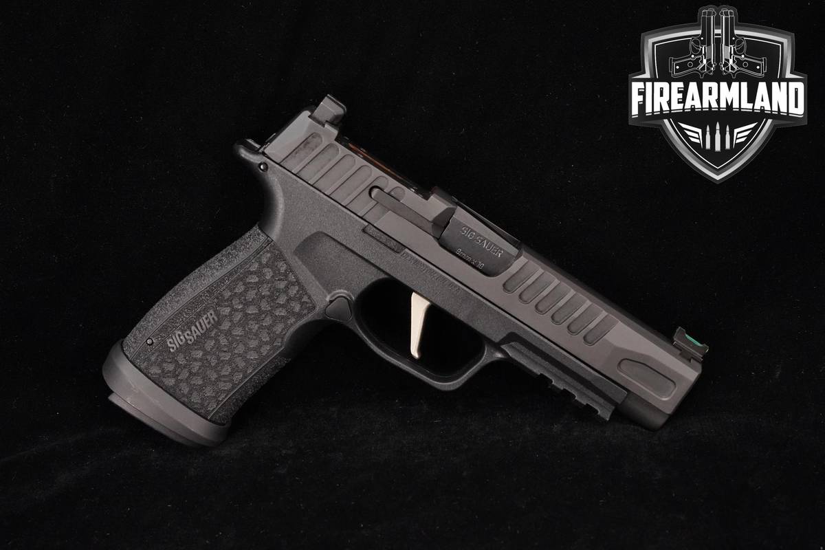 Sig Sauer P365 FUSE 9mm 4.3" P-365 +3 MAGS