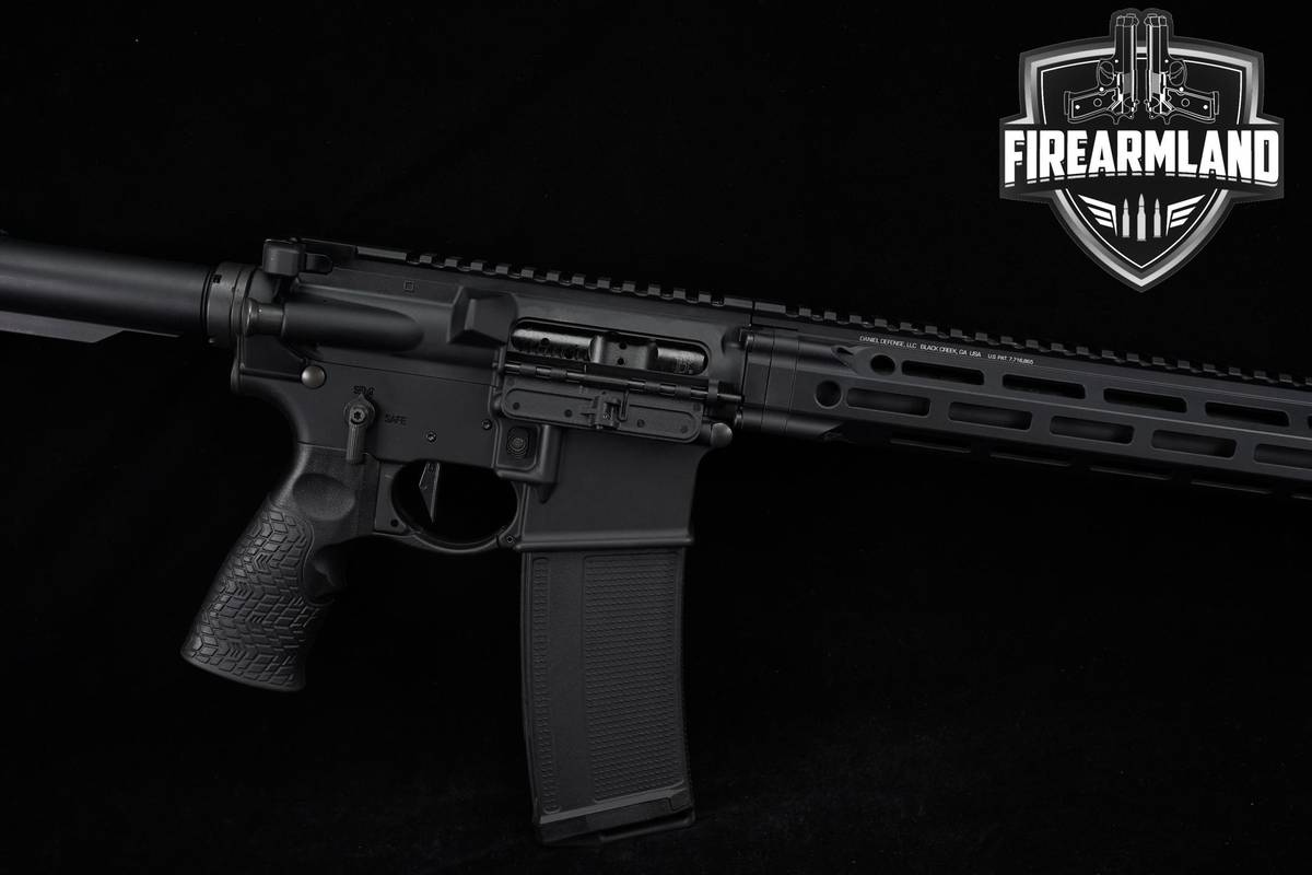 Daniel Defense DDM4 V7 Pro 5.56 NATO AR-15 AR15 18" DD M4 Rifle +ORIG CASE