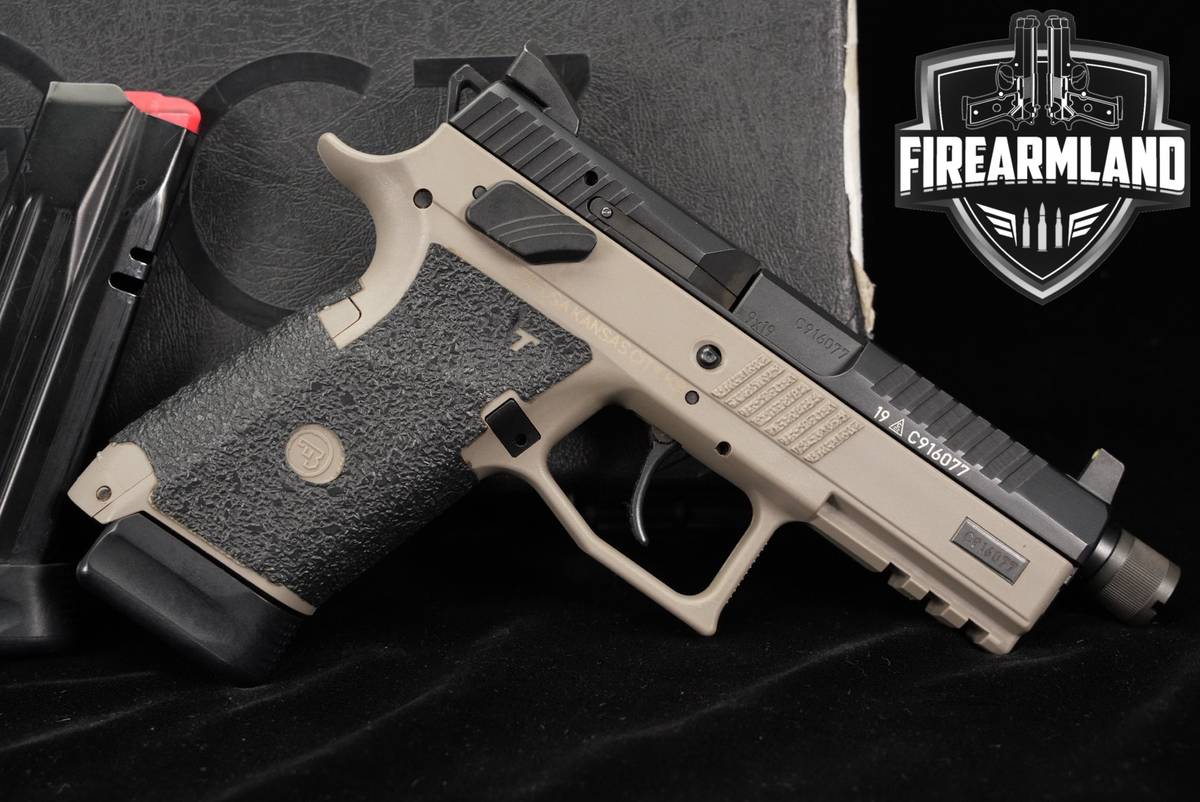 CZ P-07 9mm 4.5" Two-Tone Black & FDE P07 +2 MAGS, ORIG CASE & HOLSTER