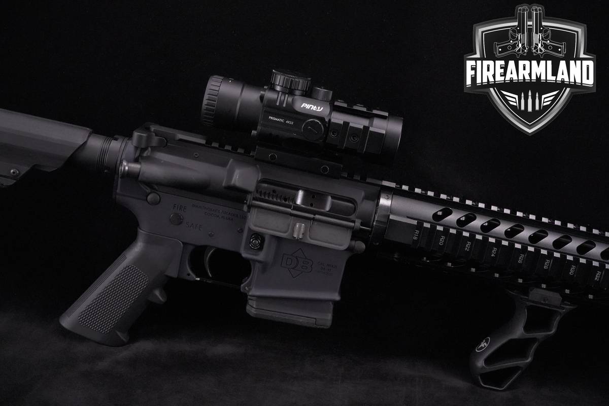 Diamondback DB-15 5.56 NATO AR-15 AR15 AR DB-15 AR-15-AR15 AR 2MAGS & OPTIC