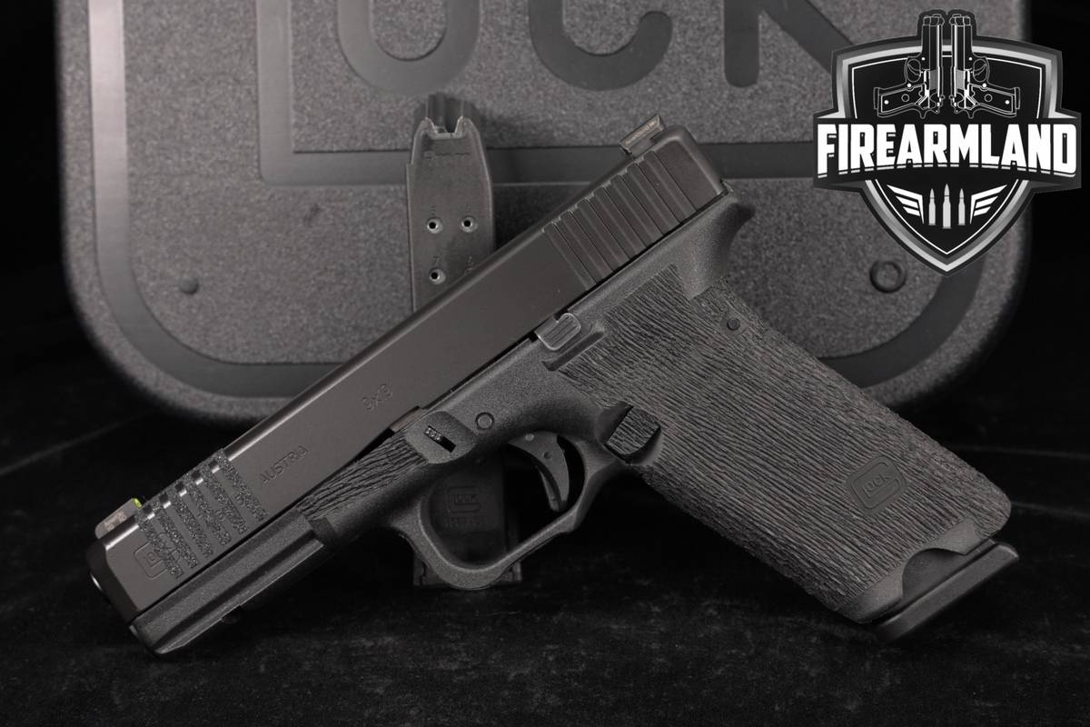 Glock 17 Gen5 G17 Gen 5 9mm 4.49" +2 MAGS & ORIG CASE