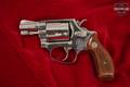 Smith & Wesson (S&W) Model 36-2 Chief's Special .38 Spl. Bright Nickel in Good Condition Image 2