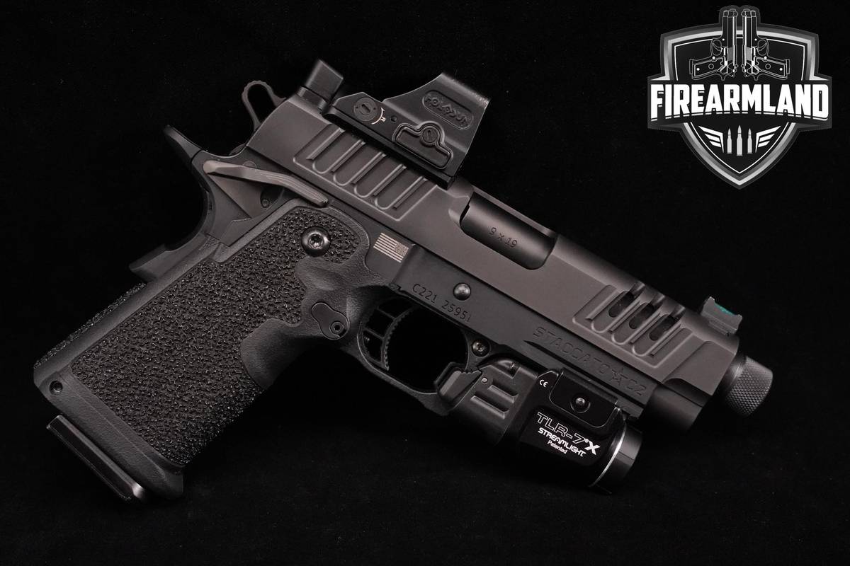 Staccato (STI) C2 9mm 4.5" Black DLC Staccato C2 +3 MAGS, ORIG CASE & OPTIC