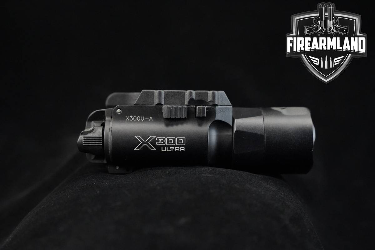 SureFire X300U-A Ultra 1,000 Lumens SureFire X300 X-300 Weapon Light