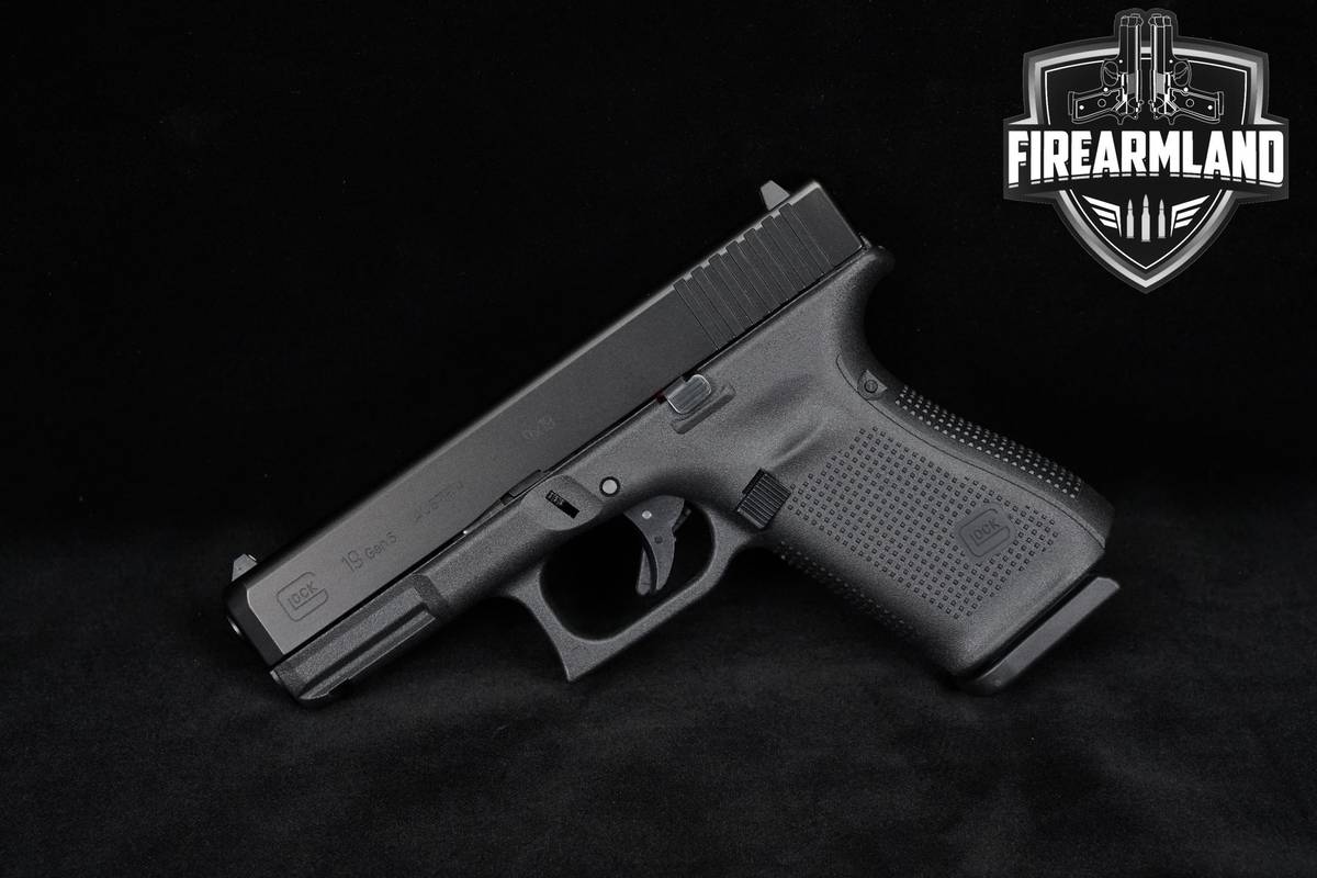 Glock 19 Gen5 9mm G19 Gen-5 +5 MAGS & ORIG CASE