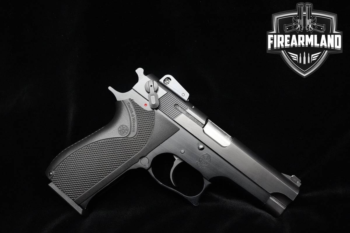 1989 Smith & Wesson (S&W) Model 3904 9mm 4" Blued S&W 3904 39-Series DA/SA