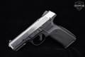 2013 Sturm Ruger SR9 9mm Luger (9x19 Para) Two-Tone in Very Good Condition Image 3