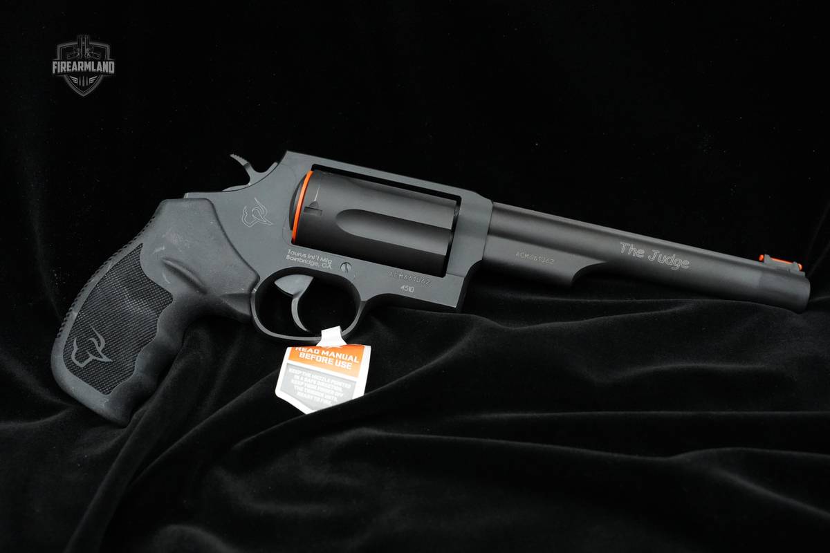 Taurus The Judge 45Colt/410 Revolver Taurus 45Colt 410 Judge Revolver Mag