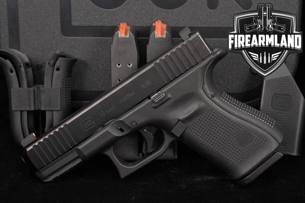 Glock 19 Gen5 G19 Gen 5 9mm 4.02" +3 MAGS & ORIG CASE