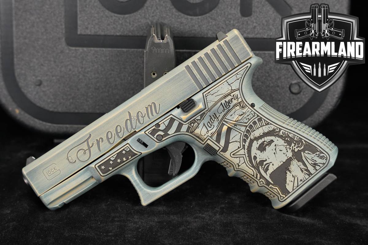 LIKE-NEW Glock 19 Gen3 G19 Gen 3 9mm 4.02 Distressed Two-Tone +2 MAGS