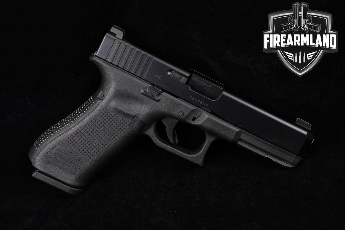 Glock 17 Gen5 9mm 4.49" G17 Gen-5 +4 MAGS & ORIG CASE
