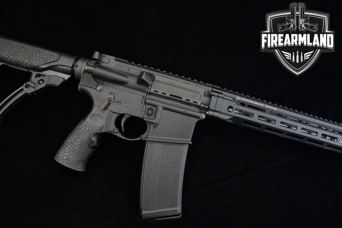 Daniel Defense DDM4 V7 5.56 NATO AR-15 AR15 Daniel-Defense AR15 ORIG CASE