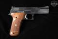 Smith & Wesson (S&W) Model 422 .22 LR Black in Excellent Condition Image 3