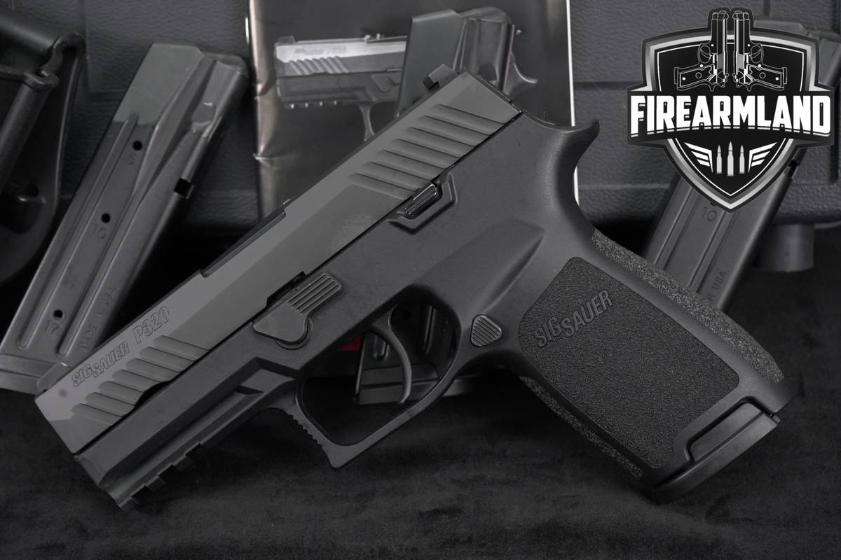 Sig Sauer P320 Carry 9mm 3.9 P 320 +4 MAGS, ORIG CASE & HOLSTER