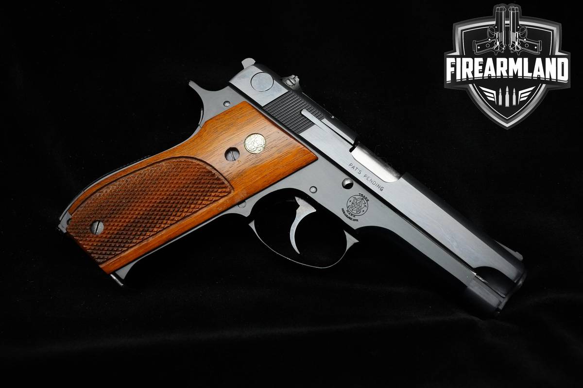 Smith & Wesson (S&W) 39-2 9mm 4" Blued 39-2 S&W +2 MAGS