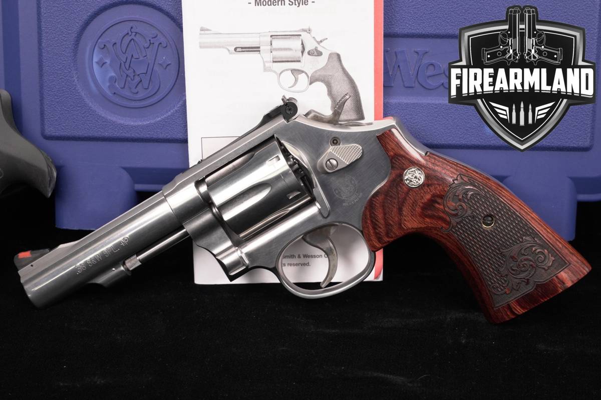 Smith & Wesson Model 67-5 S&W38 Special 4 Stainless +ORIG CASE