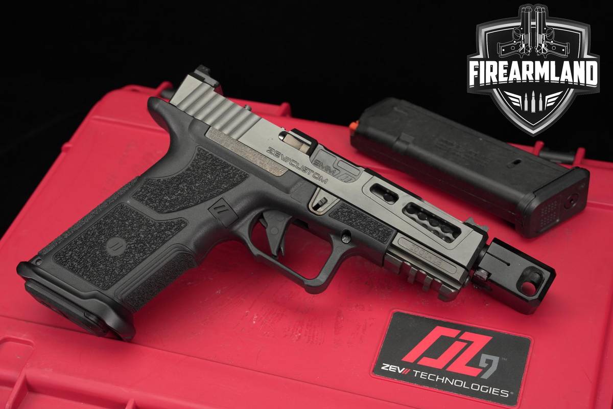 COMPED! Zev Technologies OZ9C 9MM (Glock 19 Style) 4" +2 Mags & Case