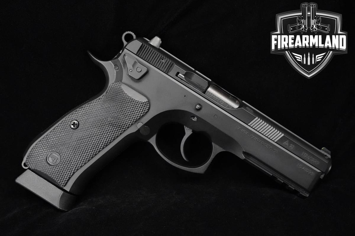 LIKE-NEW CZ 75 SP-01 Tactical 9mm 4.5" CZ-75-SP-01-Tactical +2 MAGS & CASE