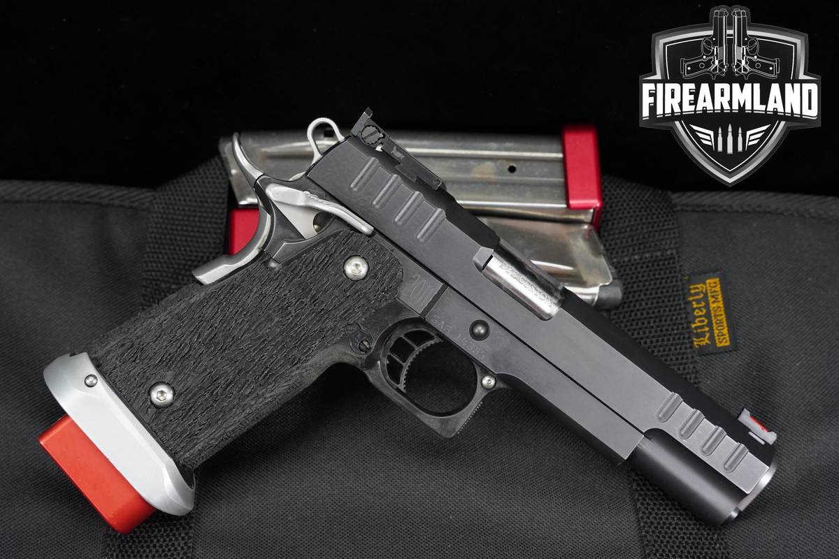 Staccato STI Eagle 5.0 2011 40 S&W 1911 +5 MAGS & HOLSTER