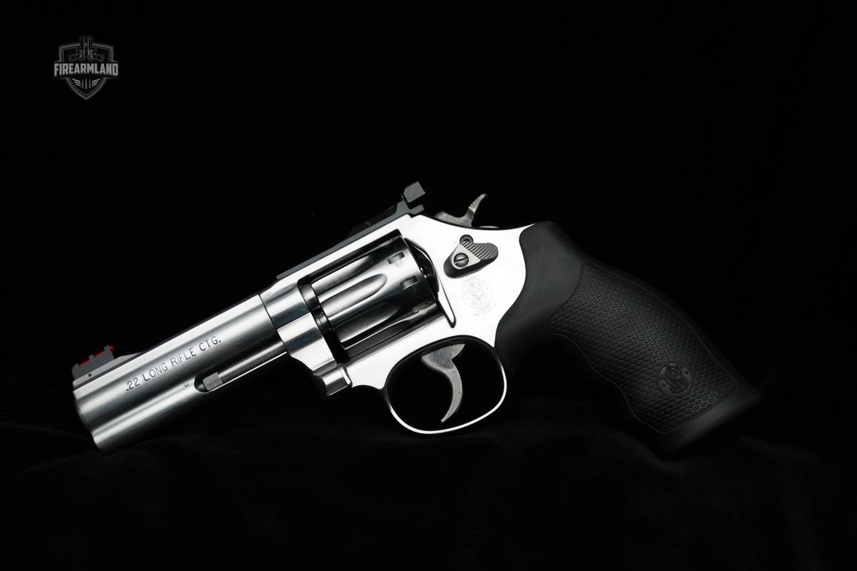 S&W 617-6 22LR Revolver Smith & Wesson 22LR 617-6 Revolver Model 617 S&W 22