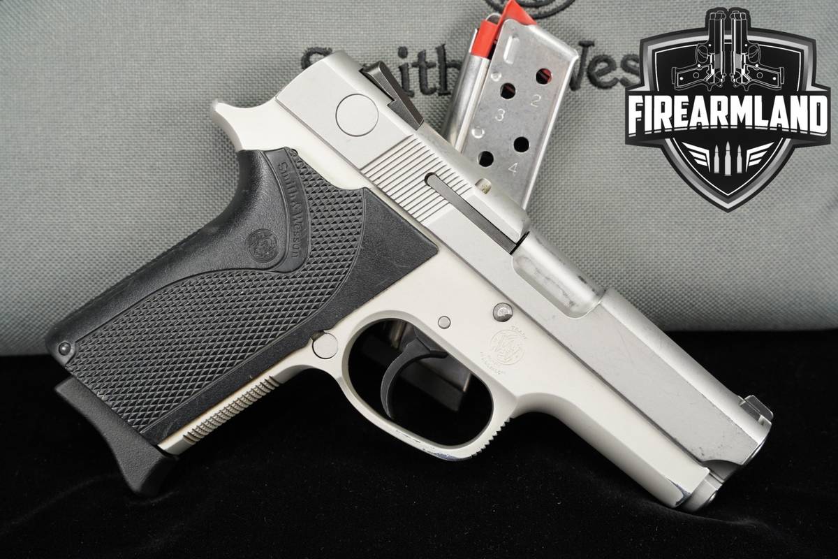 Smith & Wesson Model 3953 3rd Gen S&W 9mm 3.5" Stainless +2 MAGS, CASE
