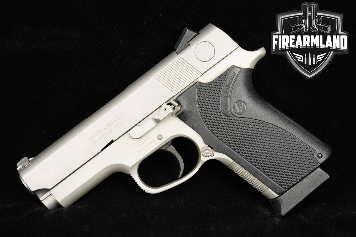 Smith & Wesson Model 4053 40S&W 3.5" Stainless +2 MAGS