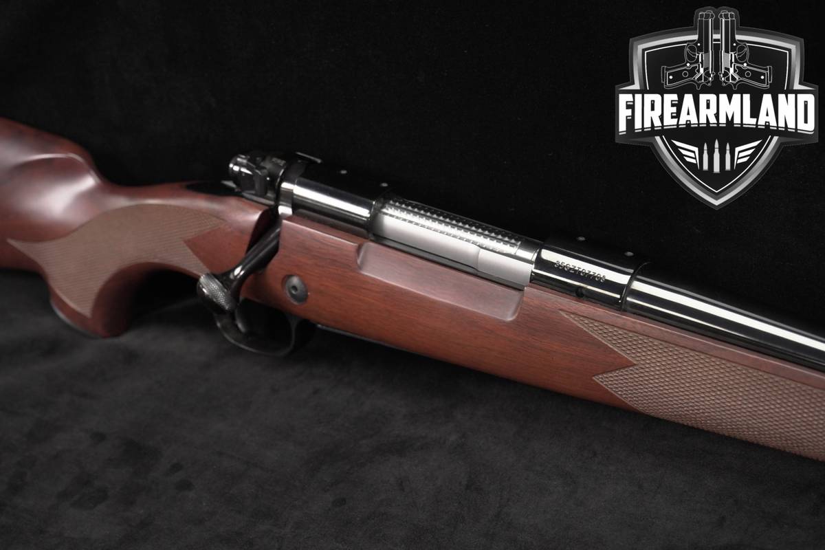 Winchester Model 70 Super Grade 30-06 Polished Blued & Walnut M70
