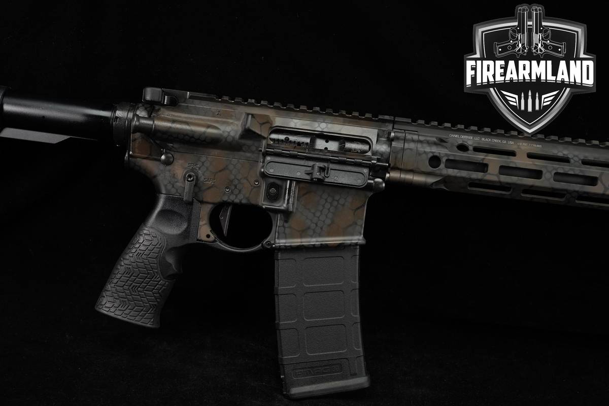 Daniel Defense DDM4 V7 Pro 5.56 NATO AR-15 AR15 18" +2 MAGS & ORIG CASE