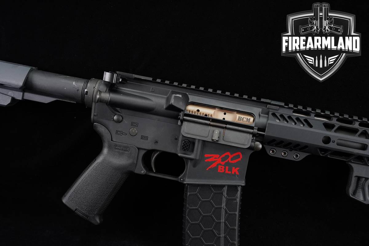 Spikes Tactical ST-15 300 Blackout AR15 8.5" AR Gray Free‑Float M‑LOK
