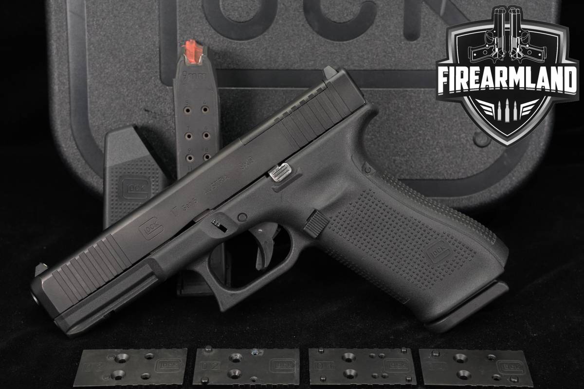 Glock 17 Gen5 MOS 9mm G17 Gen-5 +2 MAGS & ORIG CASE