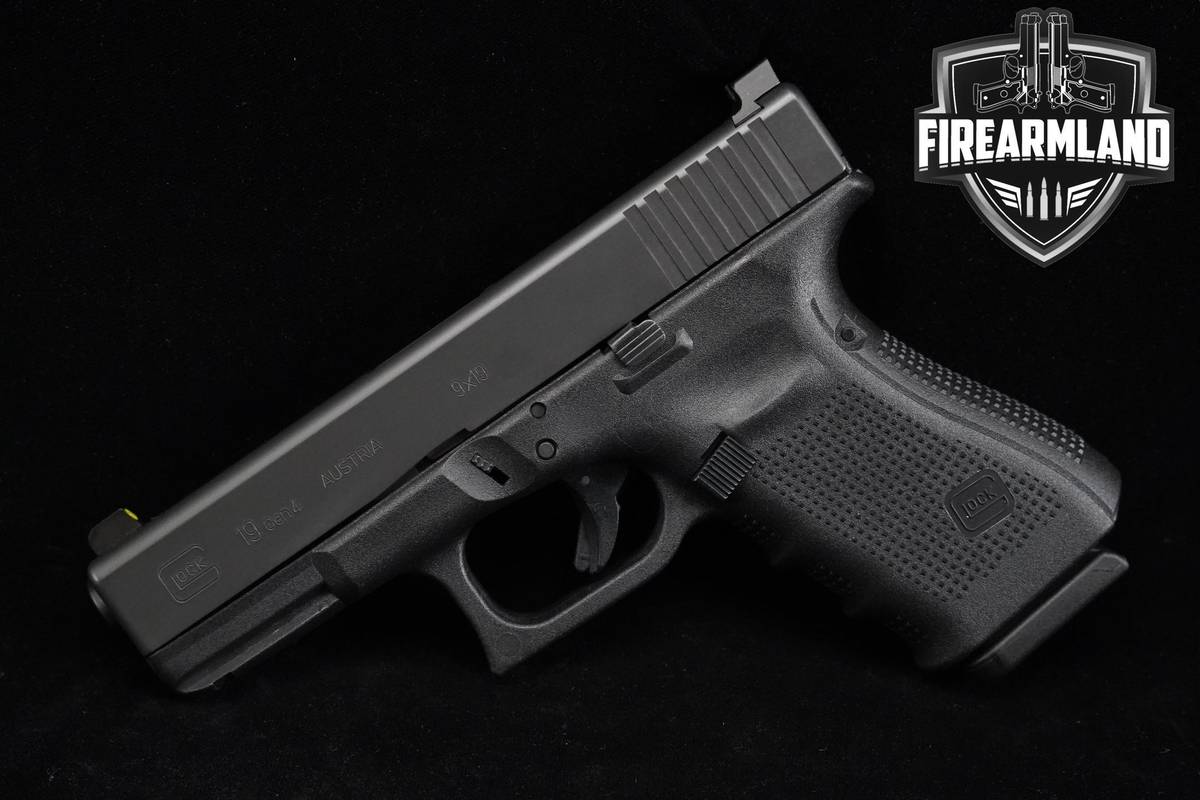 Glock 19 Gen4 9mm G19 Gen 4 +2 MAGS, CASE