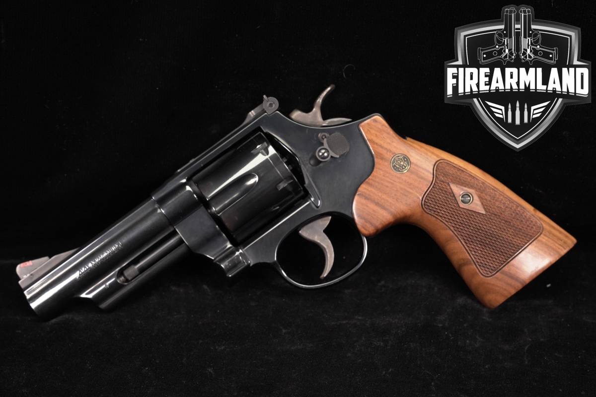 DIRTY HARRY Smith & Wesson Model 29-10 Classic S&W 44 Rem Mag 4" Blued