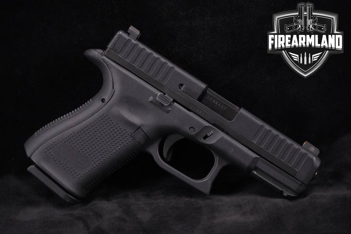 Glock 44 22LR 4.02" Glock G44 G-44 Glock-44 +5 MAGS, ORIG CASE & HOLSTER