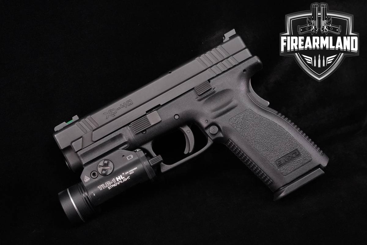 Springfield Armory XD 4" Service Model 40-S&W XD40 +3 MAGS & HOLSTER