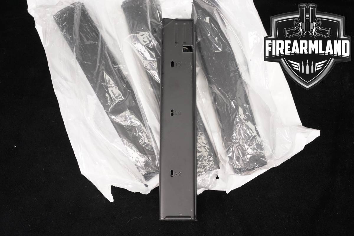 FOUR (4) Harrington & Richardson (H&R) DOE SMG 32-Round Magazines 9mm Mags