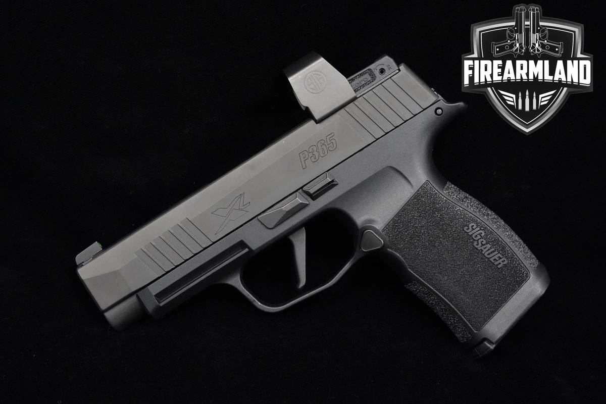 Sig Sauer P365XL 9mm Sig-Sauer P365XL P-365-XL +2 MAGS, ORIG CASE & HOLSTER
