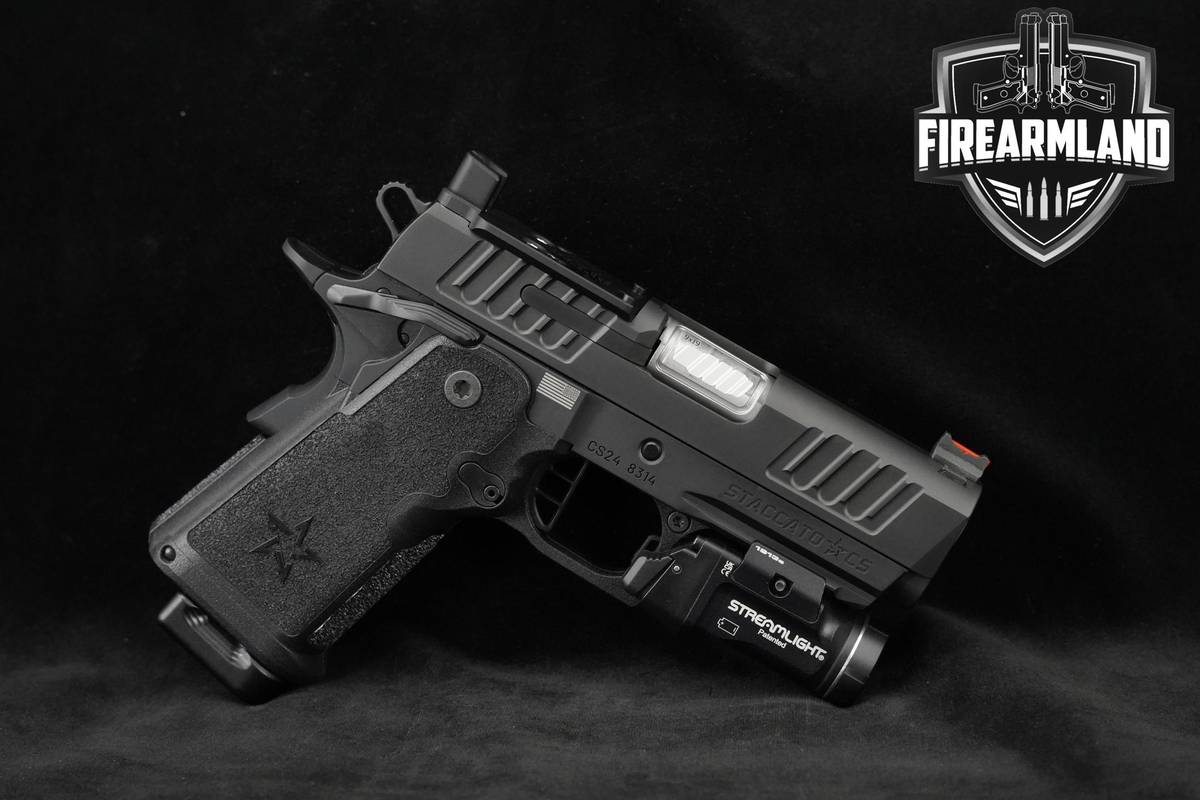 Staccato CS 2011 9mm 3.5" Black DLC STI +4 MAGS, ORIG CASE & HOLSTER