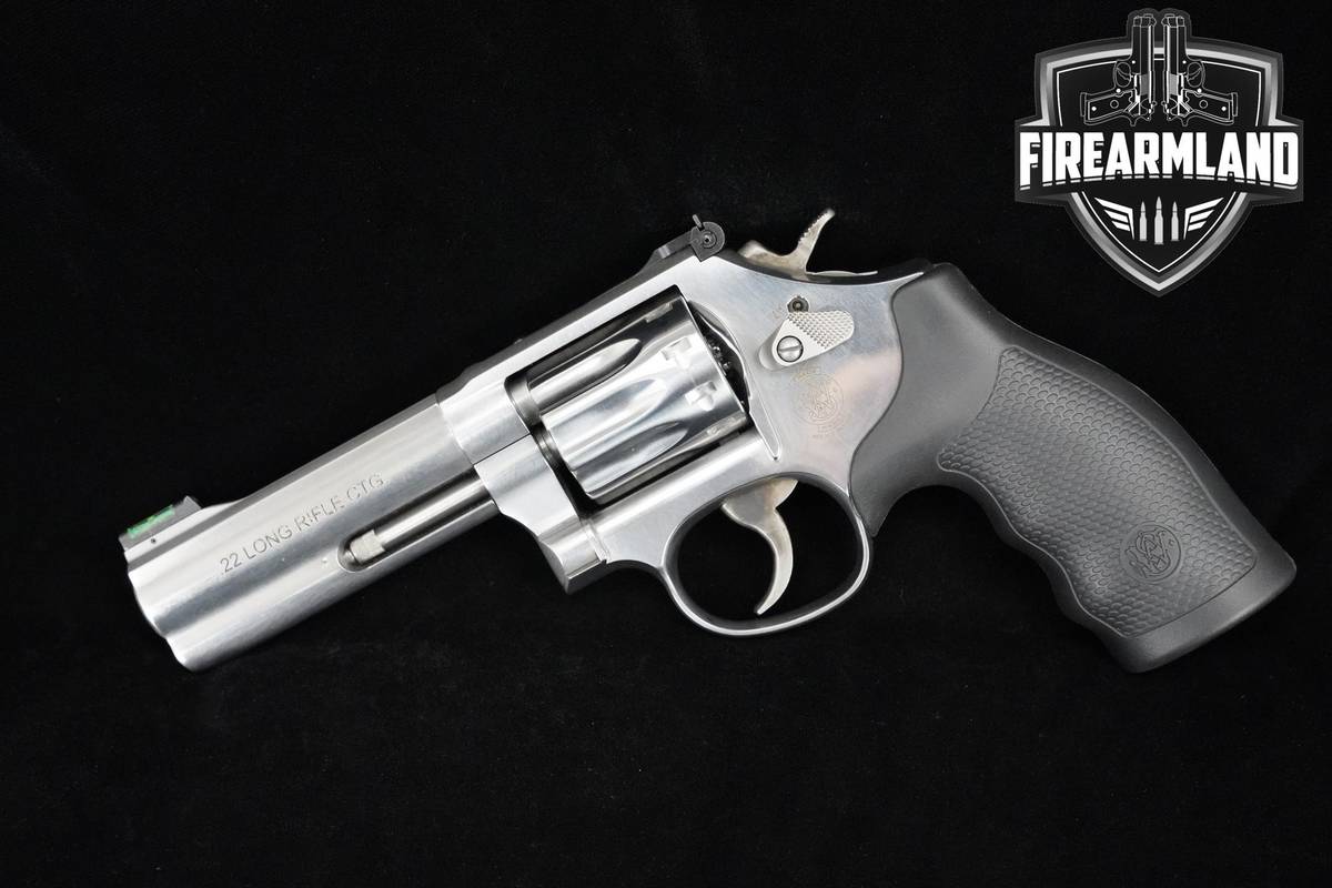 Smith & Wesson (S&W) Model 617-6 22LR Stainless Steel S&W 617-6 +ORIG CASE