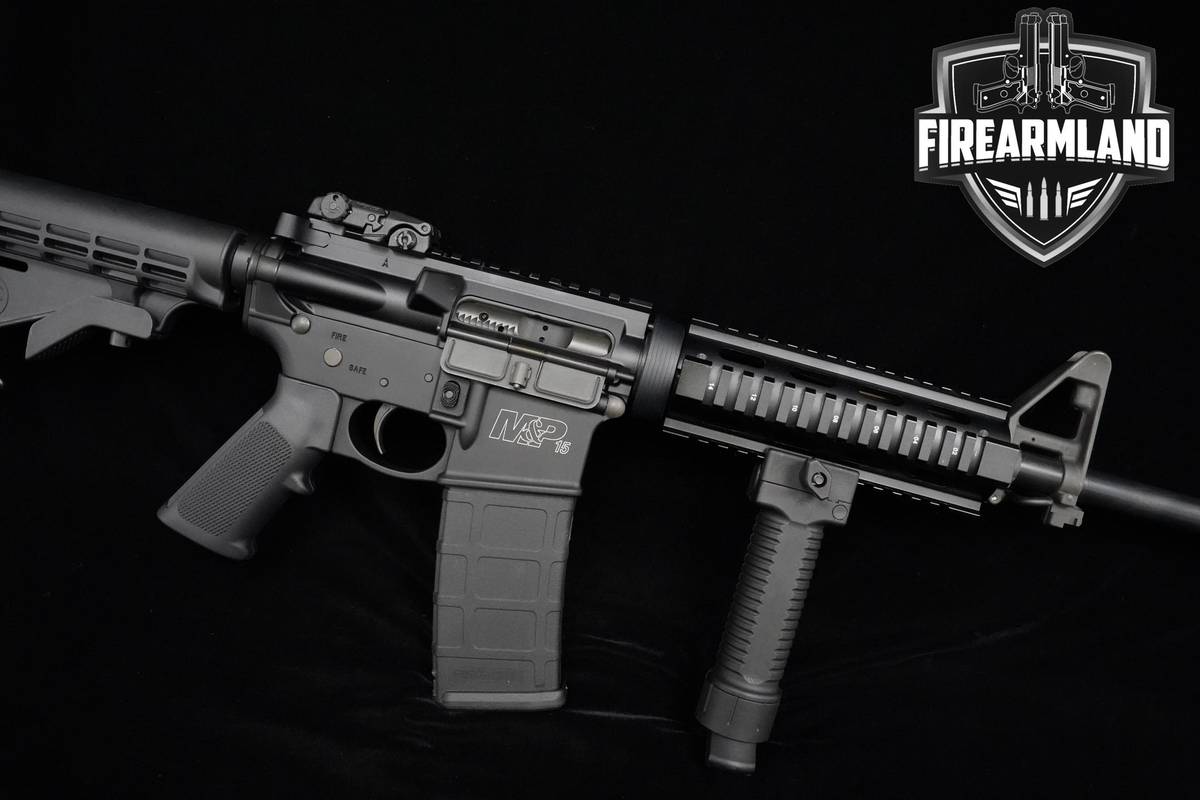 Smith & Wesson (S&W) M&P15 Sport II AR-15 AR15 AR S&W AR15 M&P-15
