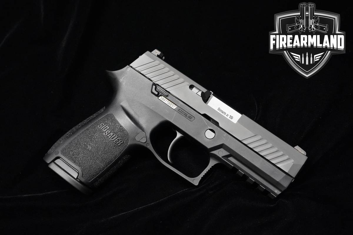 Sig Sauer P320 Compact 9mm 3.9" P320 P-320 +3 MAGS & ORIG CASE