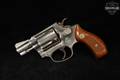 1971-1972 Smith & Wesson (S&W) Model 36 Chiefs Special .38 Spl. Bright Nickel in Good Condition Image 2