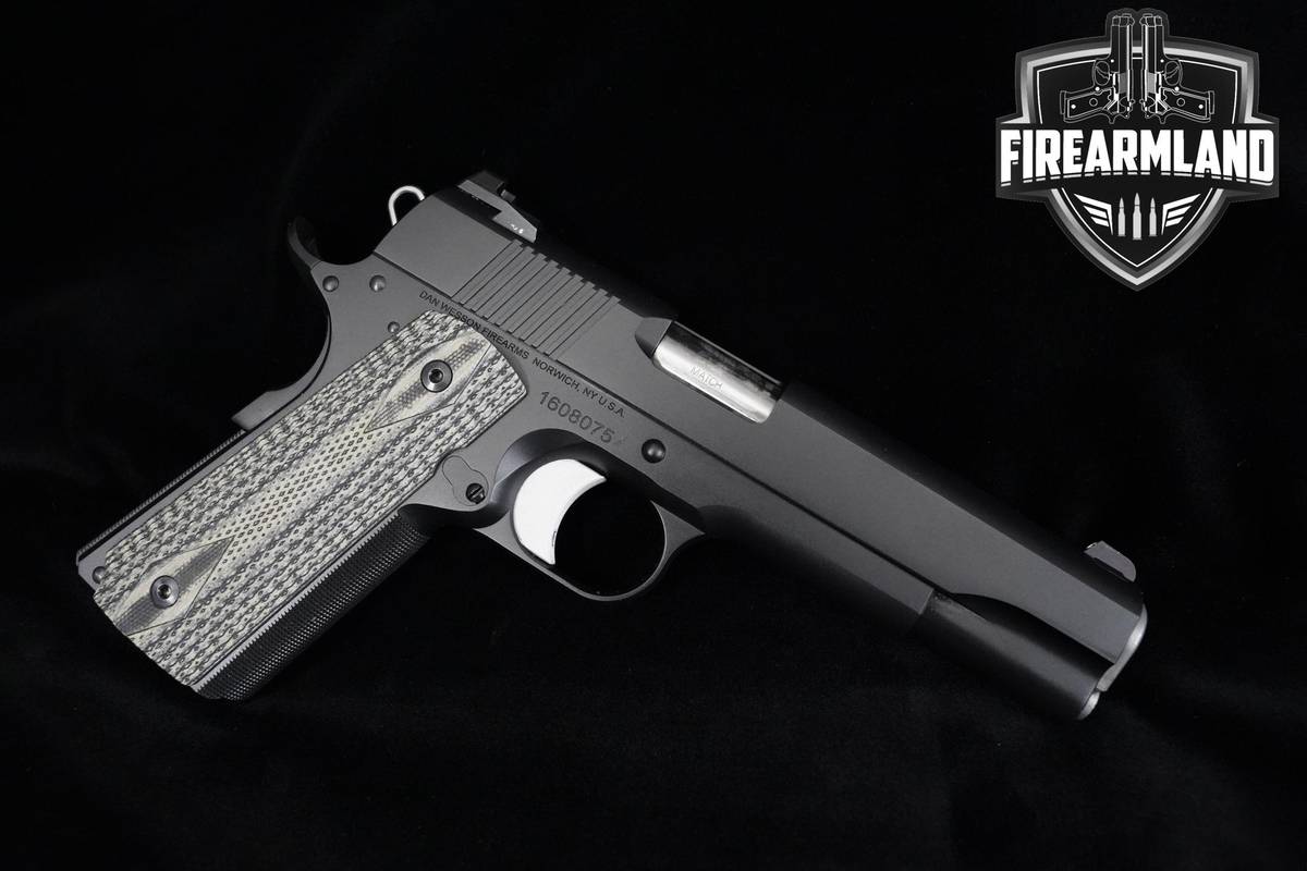 Dan Wesson Valor 45 ACP 1911 Dan-Wesson Valor 1911A1 2MAGS & ORIG CASE