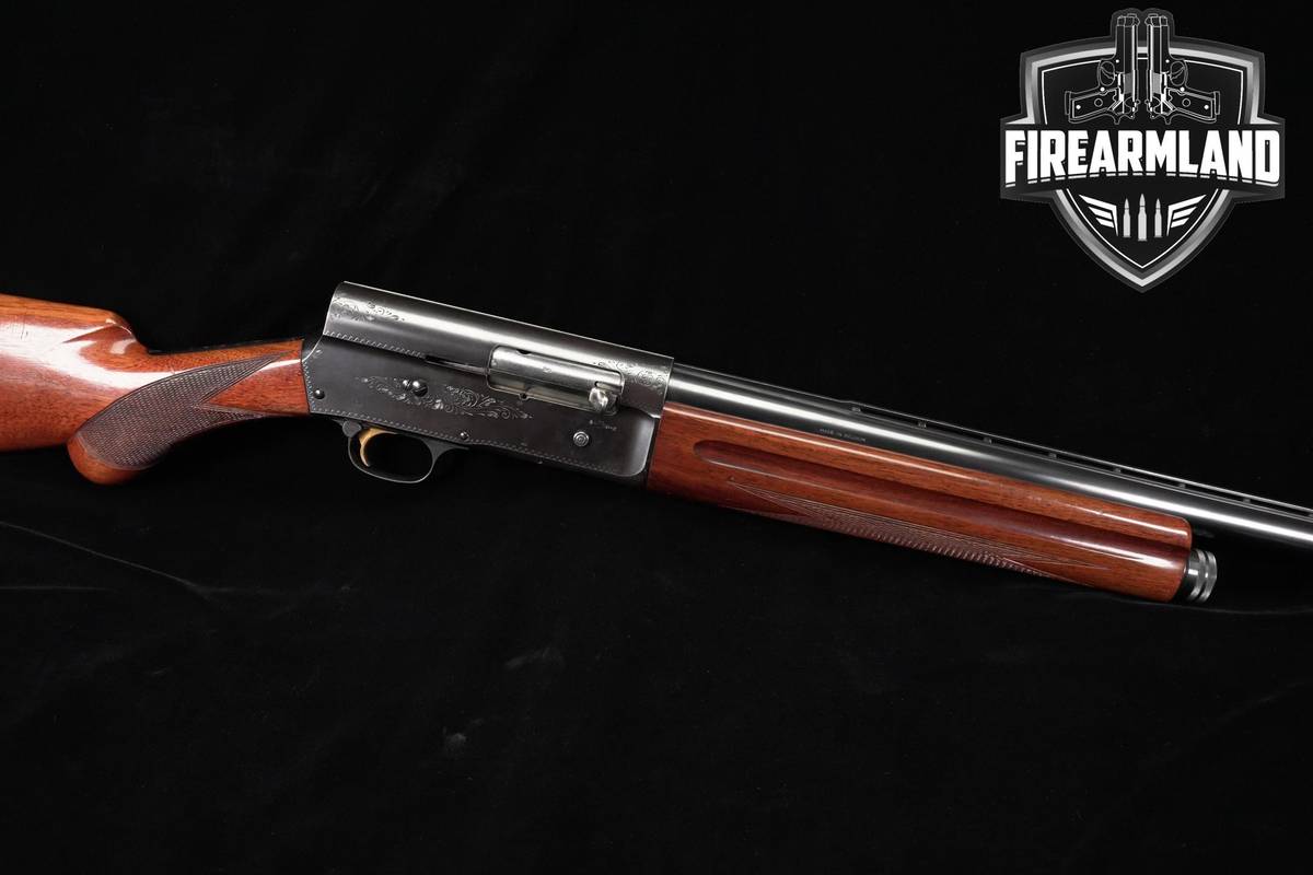 1960 Browning Auto-5 Light Twelve 12-Gauge 27.5" Blued & Walnut A5 12GA