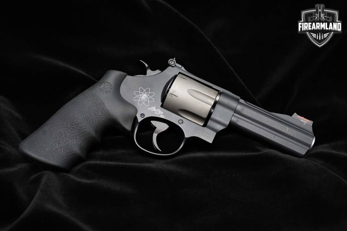 Smith & Wesson 329 PD AirLite 44Mag 4" Revolver S&W 329PD 44 Mag Scandium