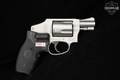 Smith & Wesson (S&W) Model 642-1 Airweight; Crimson Trace Lasergrips .38 Spl. Satin Stainless in Excellent Condition Image 4