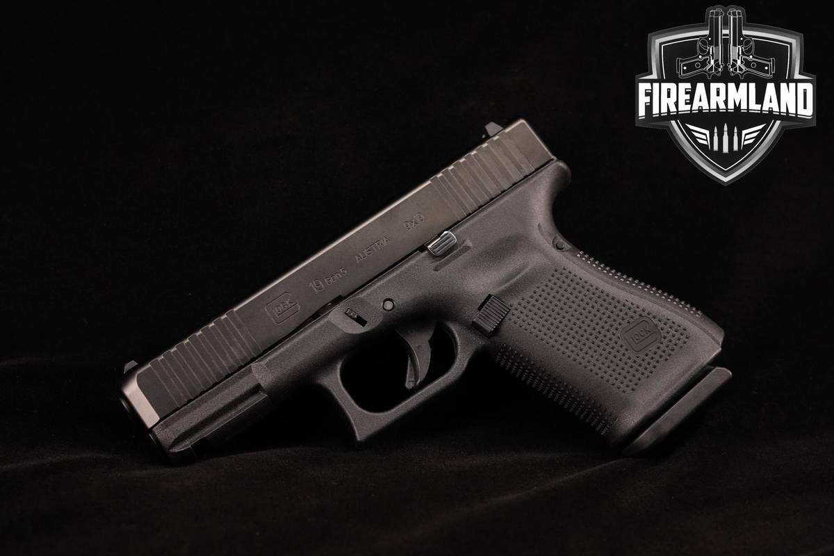 Glock 19 G19 Gen 5 Compact 9mm 4" Glock-19 G-19 Gen-5 +3 MAGS & ORIG CASE